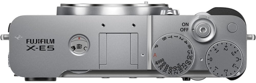 Ensemble appareil photo sans miroir FUJIFILM X-E5 (argent) avec carte SD de 64 Go et autres accessoires supplémentaires – Image 5
