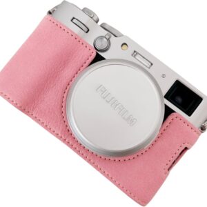 BMAOLLONGB X100VI Étui, Fait à la Main en Cuir de Vachette PU Demi-étui pour Appareil Photo Housse de Sac Version à Ouverture inférieure pour Fujifilm X100VI avec Dragonne (Rose)