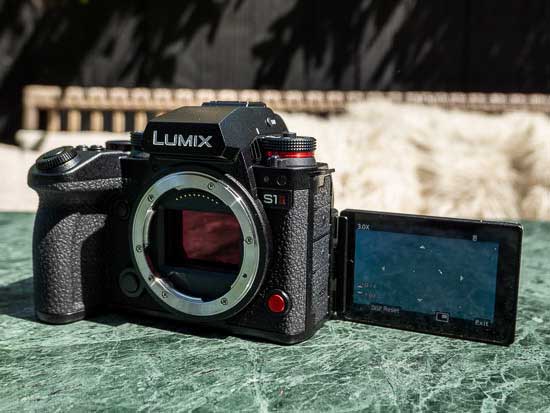 Sony A7 V vs Panasonic Lumix S1 II - Quel est le meilleur ?